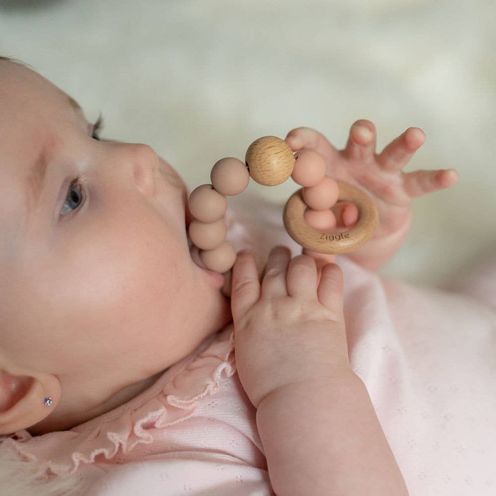 Ziggle Wooden teether and rattle in blush