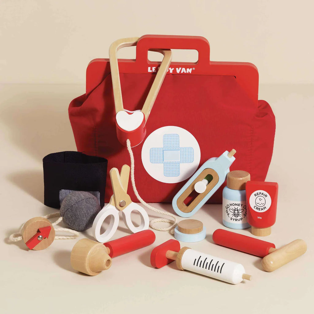 Le Toy Van Wooden Doctors Set