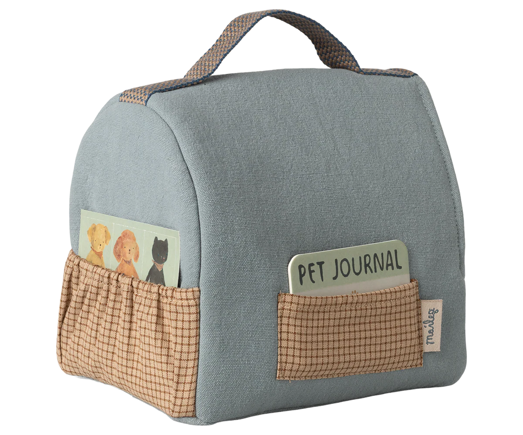 Maileg,Pet carrier - Dusty blue