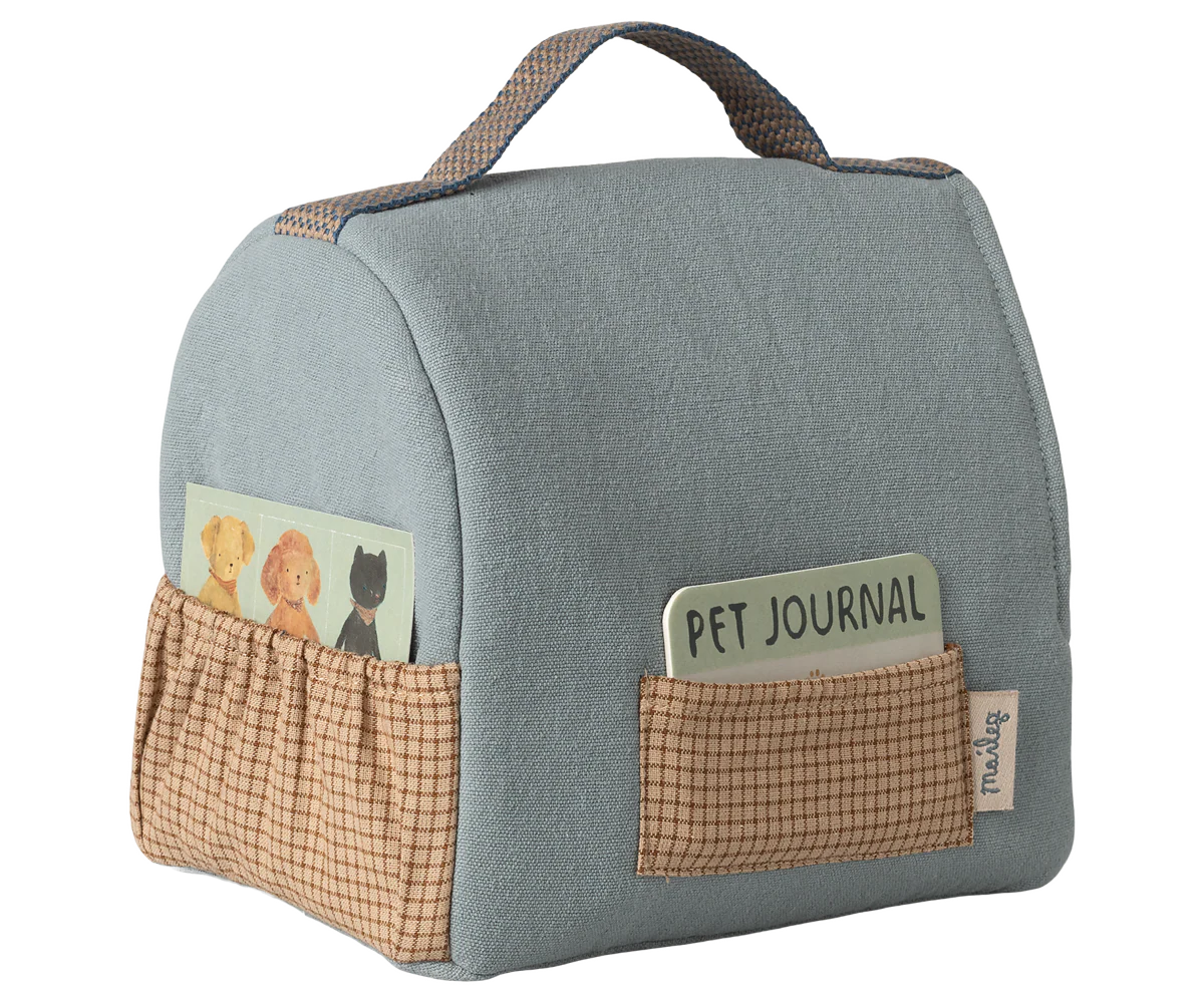 Maileg,Pet carrier - Dusty blue
