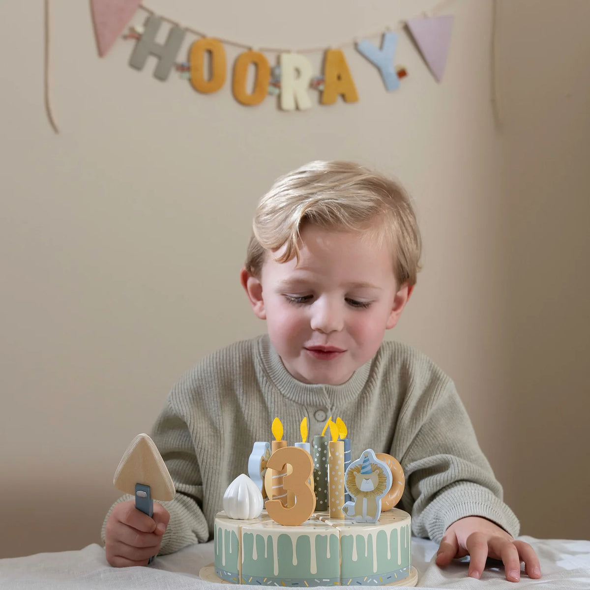 Little Dutch Blue wooden Birthday Cake