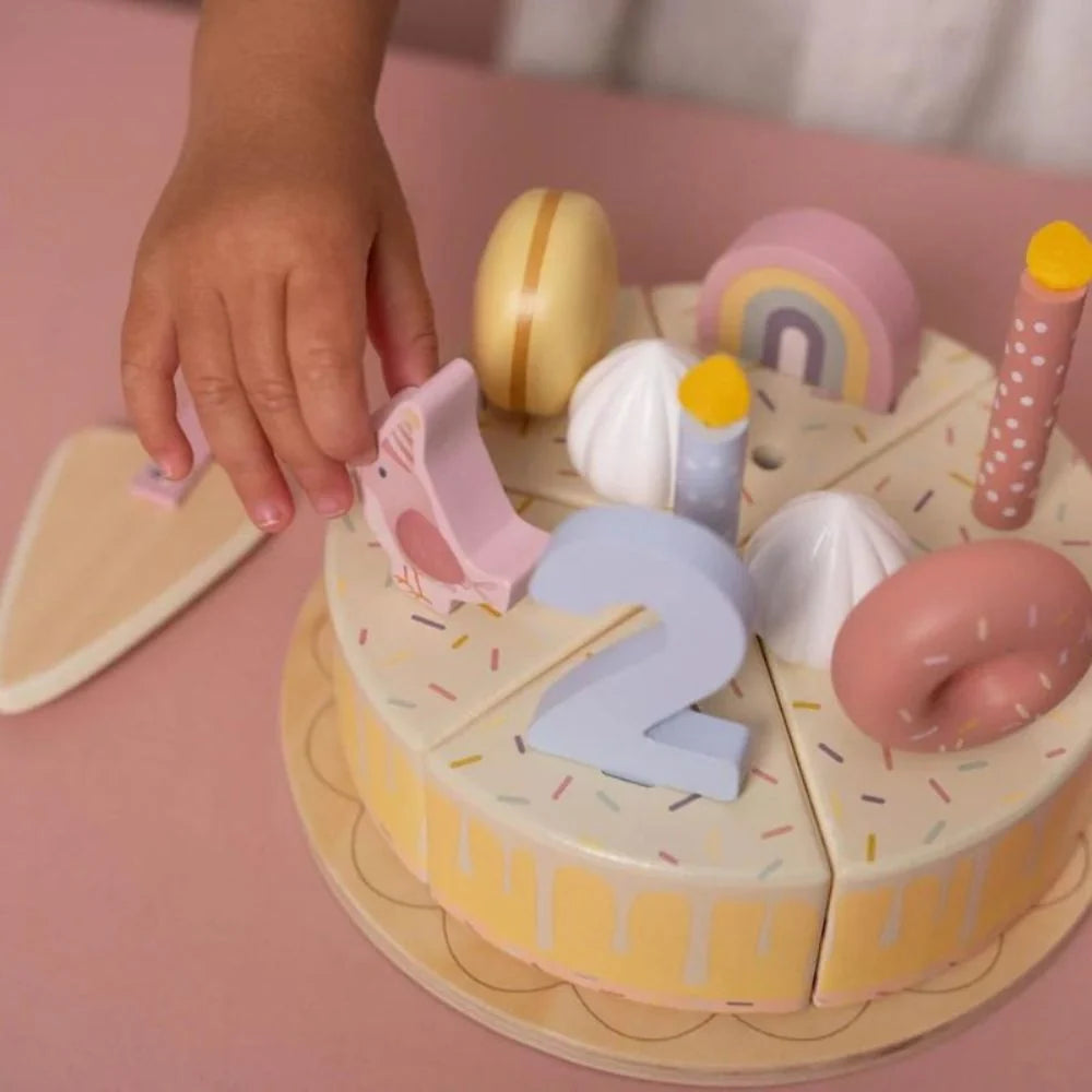 Little Dutch Pink wooden Birthday Cake