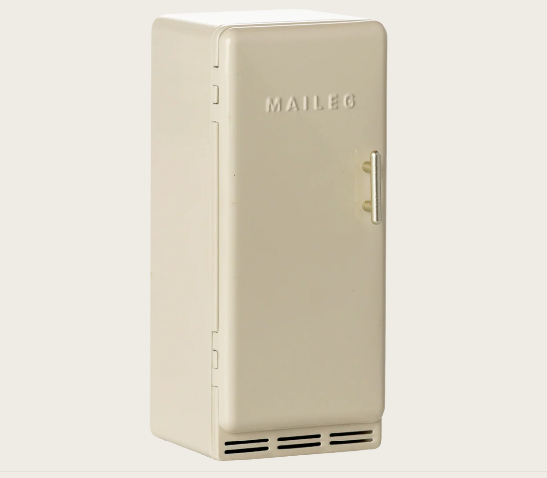 Maileg Metal Fridge for mouse in off white