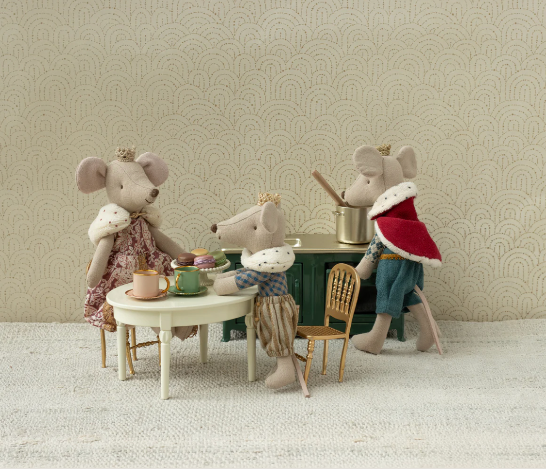Maileg Vintage Dining Table in off white for mouse