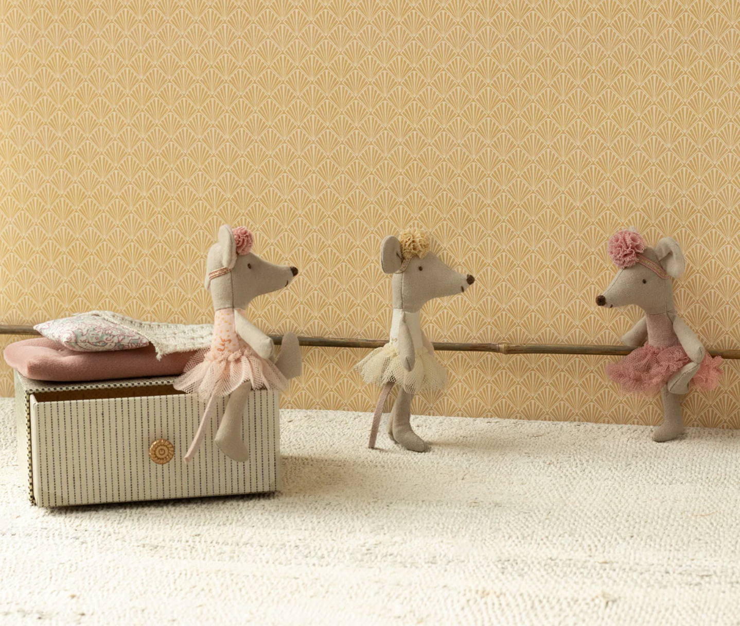 Maileg Little Sister Ballerina Mouse ‚Off-White