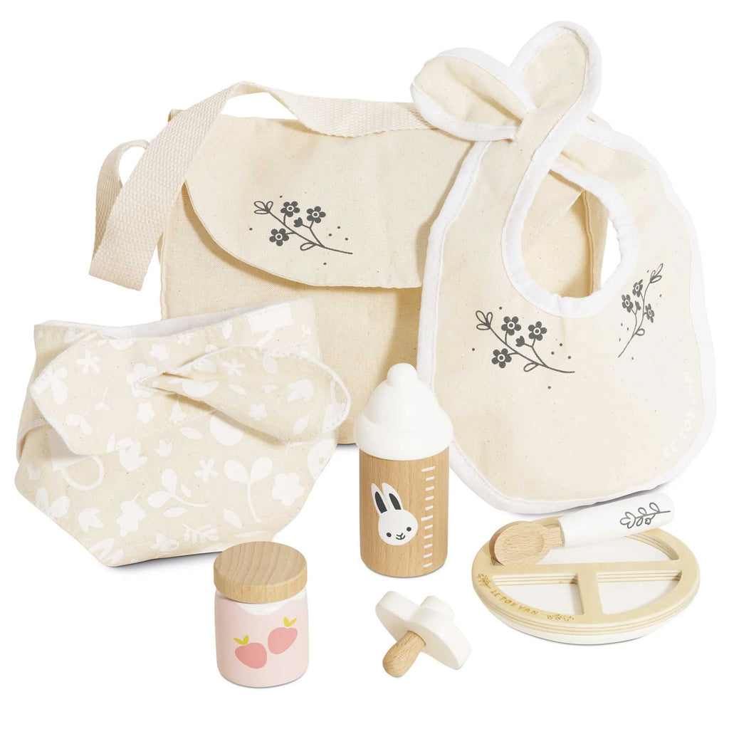 Le Toy Van Dolls Changing Bag and Accessories