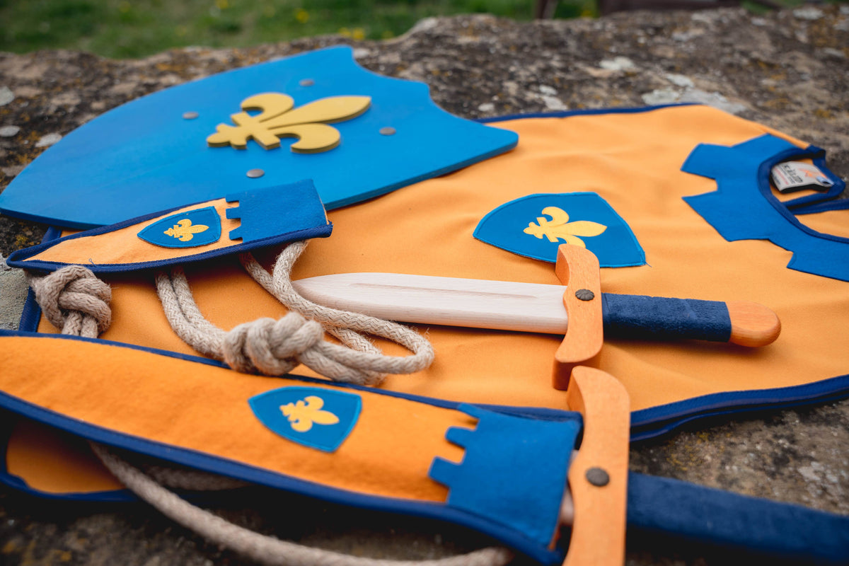 KAMELOT TABARD YELLOW AND  LIZ FLOWER - ST822, ST823, ST824: M: 5-8 YEARS OLD